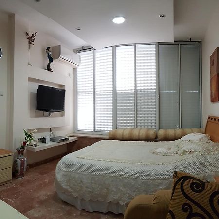 Ezore Yam Apartmens - Elmali'Akh St. 4 بات يام المظهر الخارجي الصورة