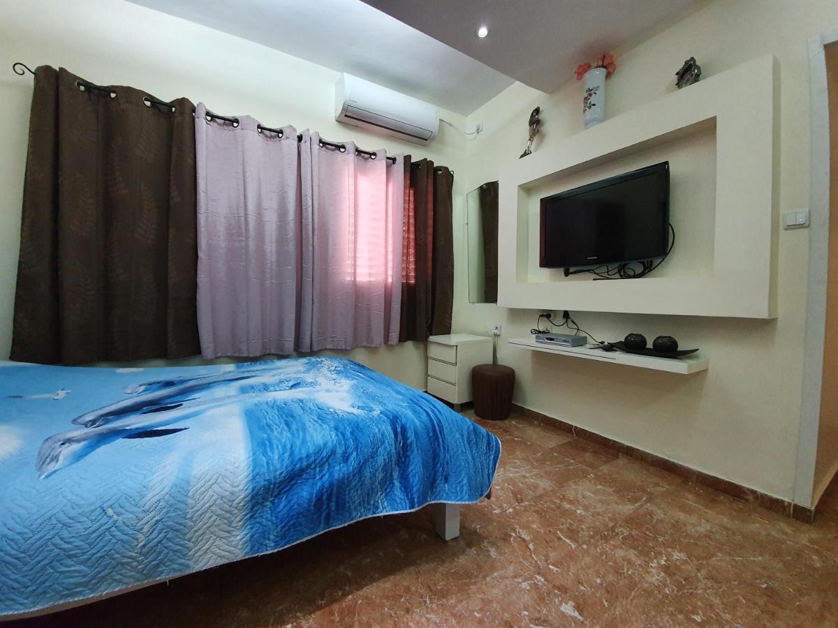 Ezore Yam Apartmens - Elmali'Akh St. 4 بات يام المظهر الخارجي الصورة