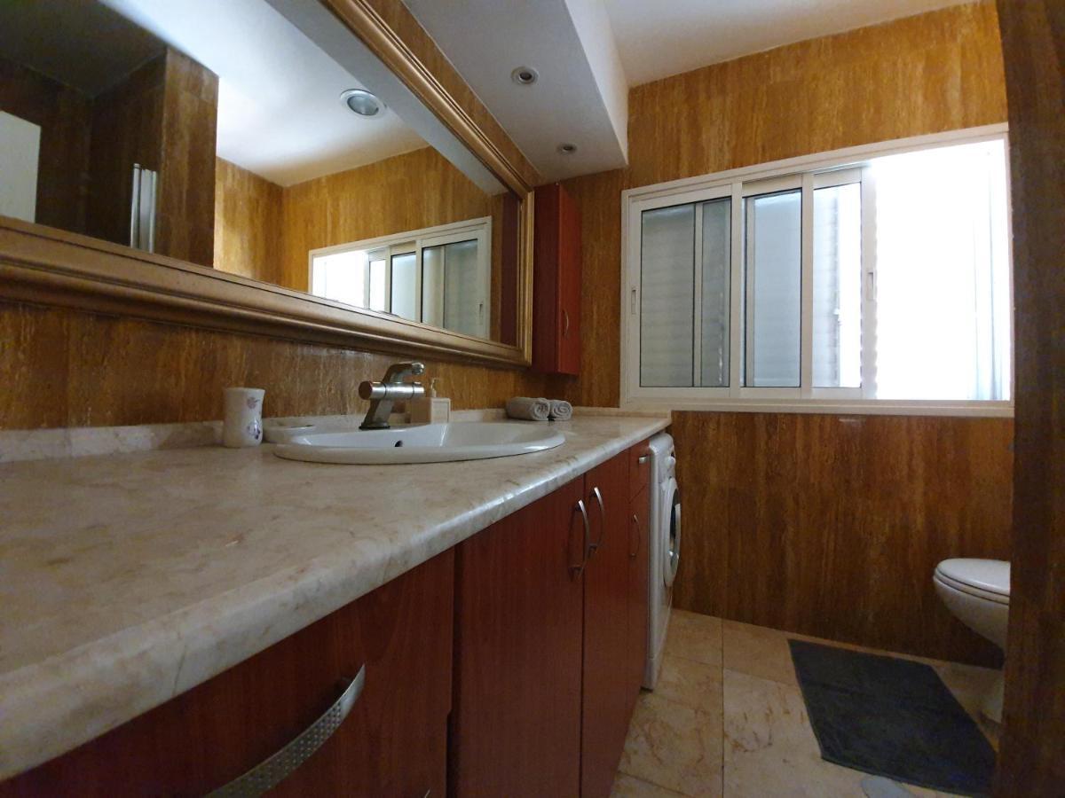 Ezore Yam Apartmens - Elmali'Akh St. 4 بات يام المظهر الخارجي الصورة