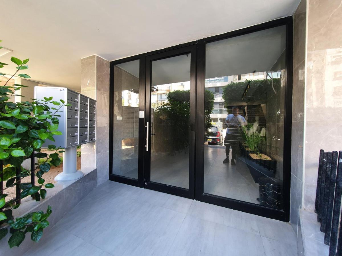 Ezore Yam Apartmens - Elmali'Akh St. 4 بات يام المظهر الخارجي الصورة