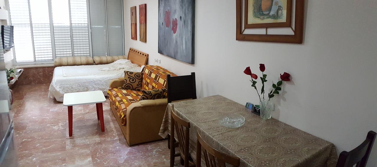 Ezore Yam Apartmens - Elmali'Akh St. 4 بات يام المظهر الخارجي الصورة