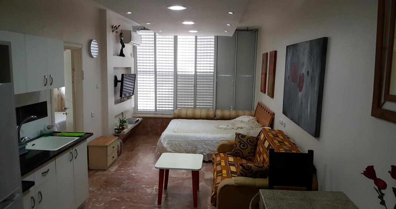 Ezore Yam Apartmens - Elmali'Akh St. 4 بات يام المظهر الخارجي الصورة